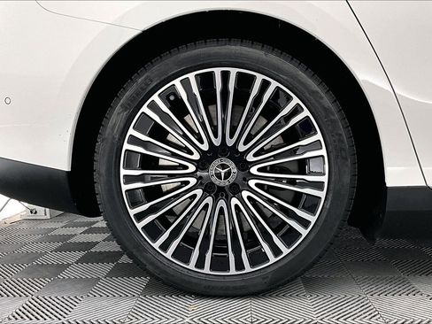 Used 2026 Mercedes-Benz EQE 320 4MATIC Sedan image 8