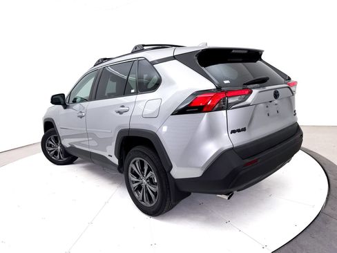 Used 2023 Toyota RAV4 XLE Premium AWD/4WD image 2