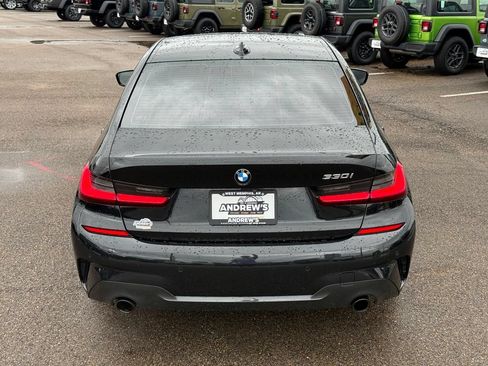 Used 2021 BMW 330i Sedan w/ M Sport Package RWD image 11