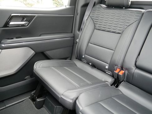Used 2025 GMC Sierra EV Denali AWD/4WD image 12
