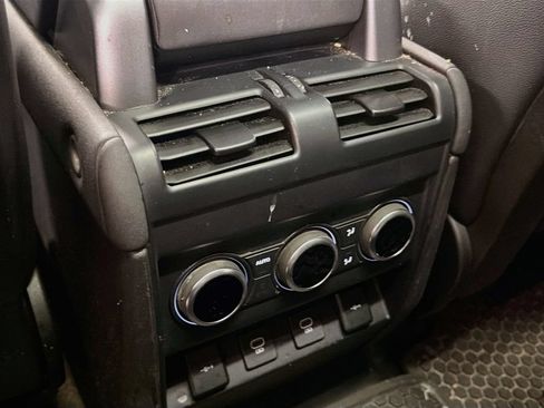 Used 2021 Land Rover Defender 110 SE AWD/4WD image 26