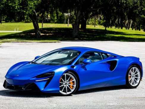 Used 2023 McLaren Artura PERFORMANCE image 6