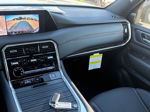 New 2026 Nissan Armada SL w/ Captain's Chari Seat Package image 12