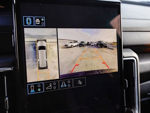 Used 2025 GMC Yukon XL Denali AWD/4WD image 29