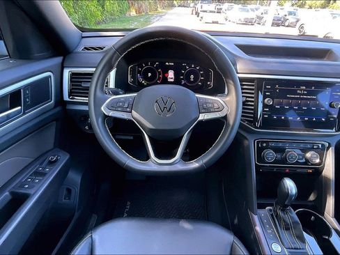Certified 2023 Volkswagen Atlas Cross Sport SE FWD image 19