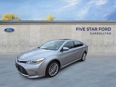 Used 2018 Toyota Avalon Limited w/ All Weather Liner Package image 4