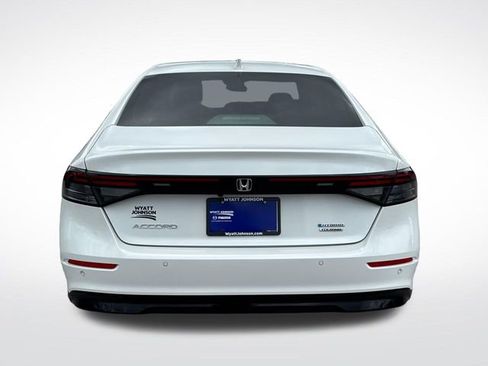 Used 2025 Honda Accord Touring image 4