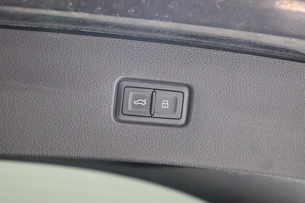Used 2019 Audi Q7 2.0T Premium Plus AWD/4WD image 39
