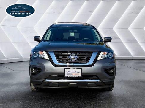 Used 2020 Nissan Pathfinder S image 2