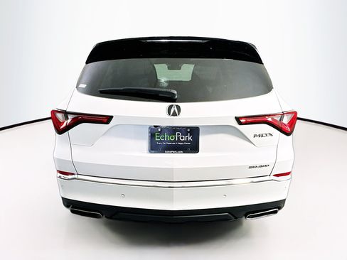 Used 2023 Acura MDX SH-AWD w/ Technology Package image 7