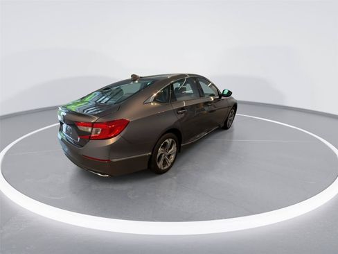 Used 2020 Honda Accord EX image 8