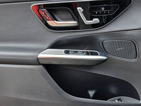 New 2026 Mercedes-Benz GLC 300 4MATIC image 11