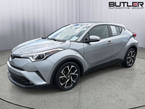 Used 2018 Toyota C-HR XLE FWD image 1
