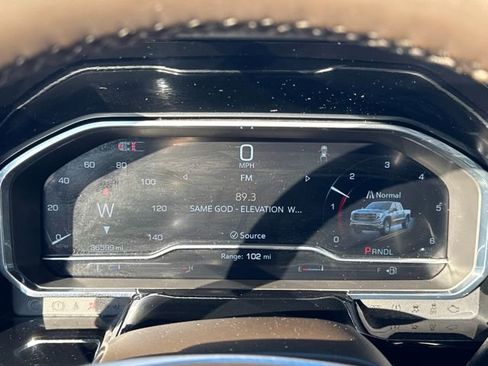 Used 2024 GMC Sierra 1500 SLT image 14