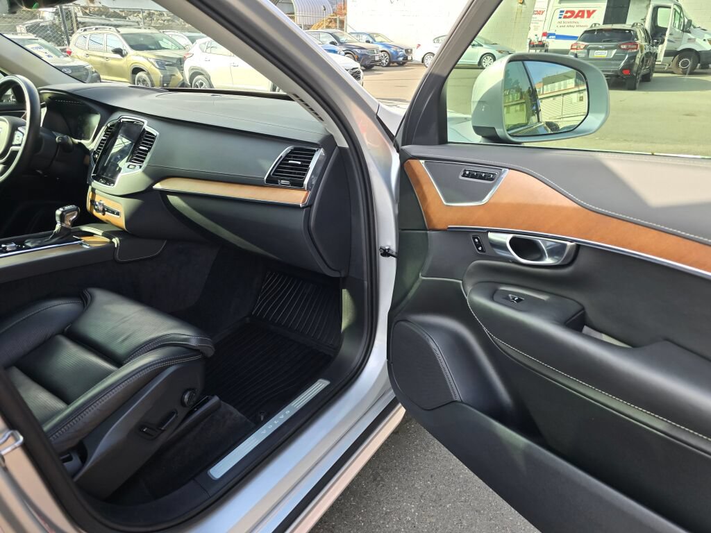 Used 2018 Volvo XC90 T6 Inscription w/ Convenience Package AWD/4WD image 10