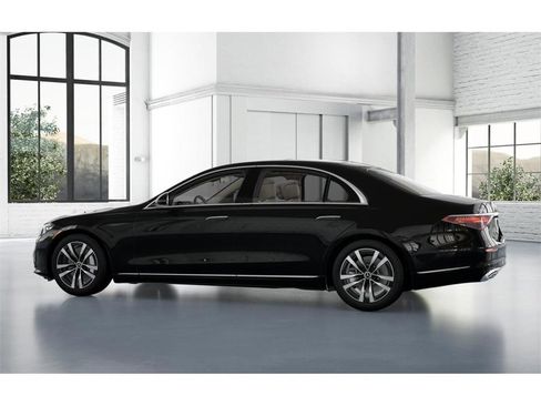 New 2026 Mercedes-Benz S 580 4MATIC Sedan image 32
