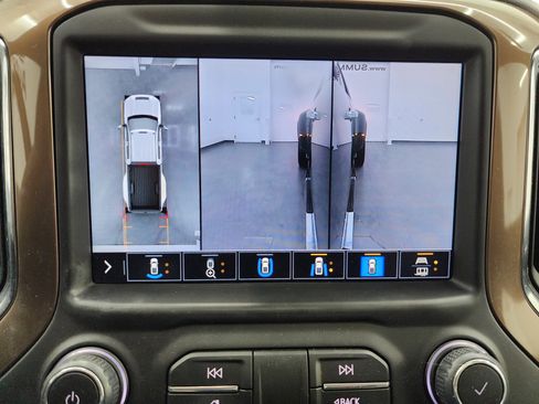 Used 2022 Chevrolet Silverado 3500 High Country w/ Snow Plow Prep/Camper Package image 16