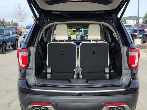 Used 2019 Ford Explorer Platinum image 16