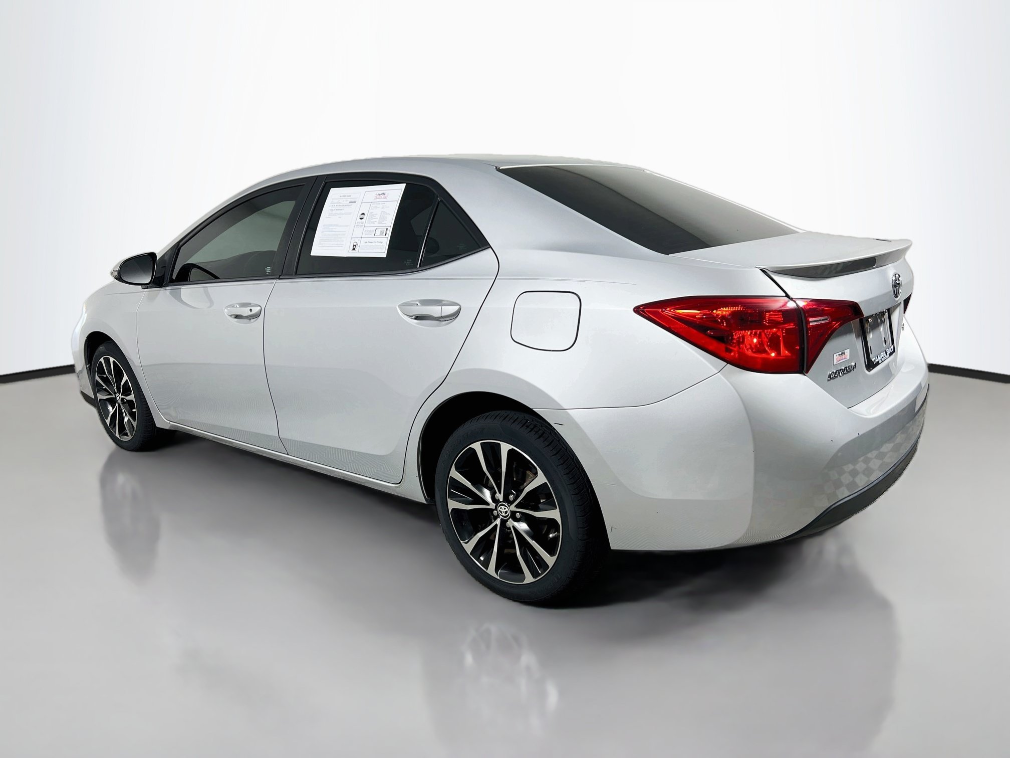 Used 2017 Toyota Corolla SE FWD image 8