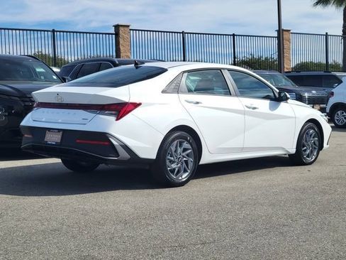 New 2026 Hyundai Elantra Blue image 2