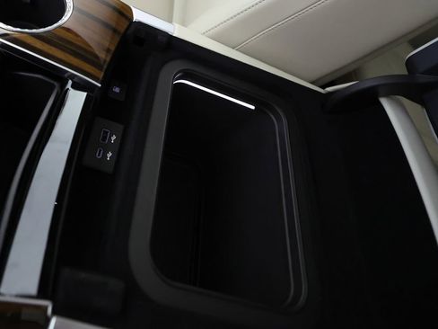 Used 2026 Cadillac Escalade Platinum Sport AWD/4WD image 45