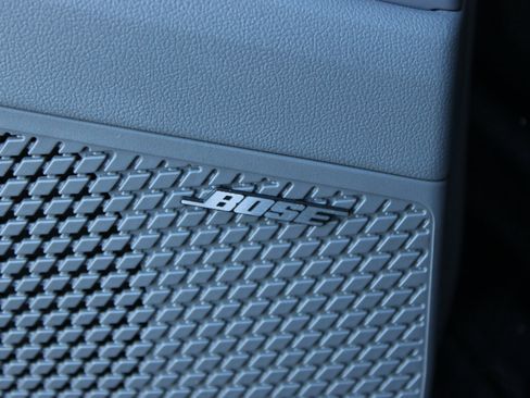 Used 2021 Hyundai Elantra SEL w/ Convenience + Premium Package image 31