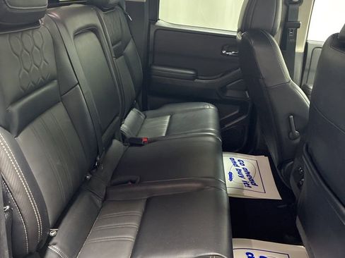 Used 2024 Nissan Frontier SL w/ Technology Package image 25