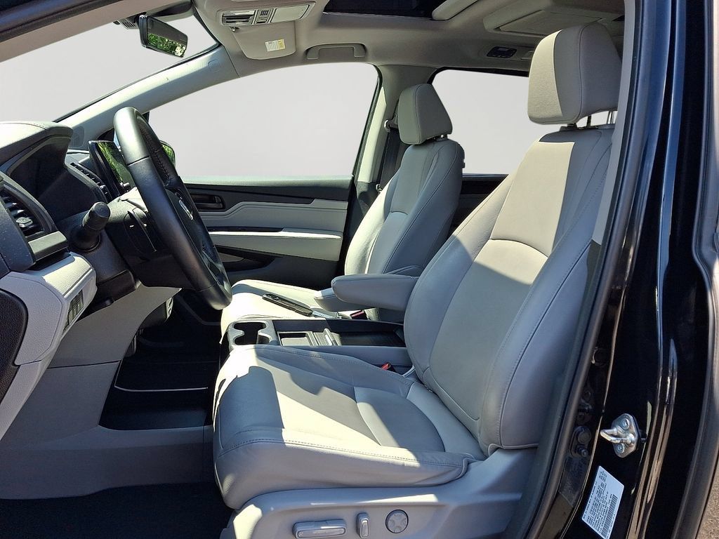 Used 2020 Honda Odyssey Touring image 14