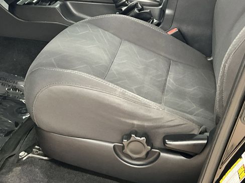 Used 2017 Toyota Tacoma TRD Off-Road w/ Tow Package (A/T) image 14