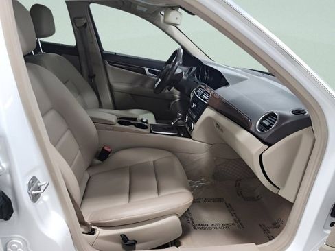 Used 2014 Mercedes-Benz C 300 4MATIC Sedan image 16