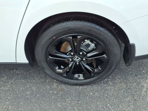 Certified 2025 Honda Accord SE image 13