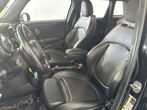 Used 2016 MINI Cooper 4-Door Hardtop FWD image 11