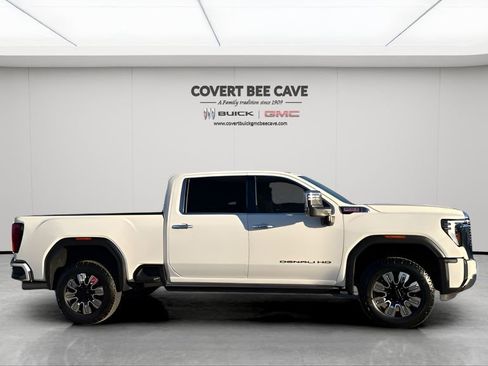 Used 2024 GMC Sierra 2500 Denali w/ Denali Reserve Package image 11