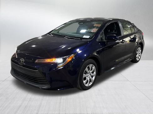 Used 2026 Toyota Corolla LE FWD image 3