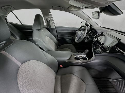 Certified 2021 Toyota Camry LE image 25