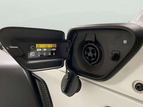 Used 2025 Jeep Wrangler Unlimited Rubicon 4xe w/ Safety Group image 9