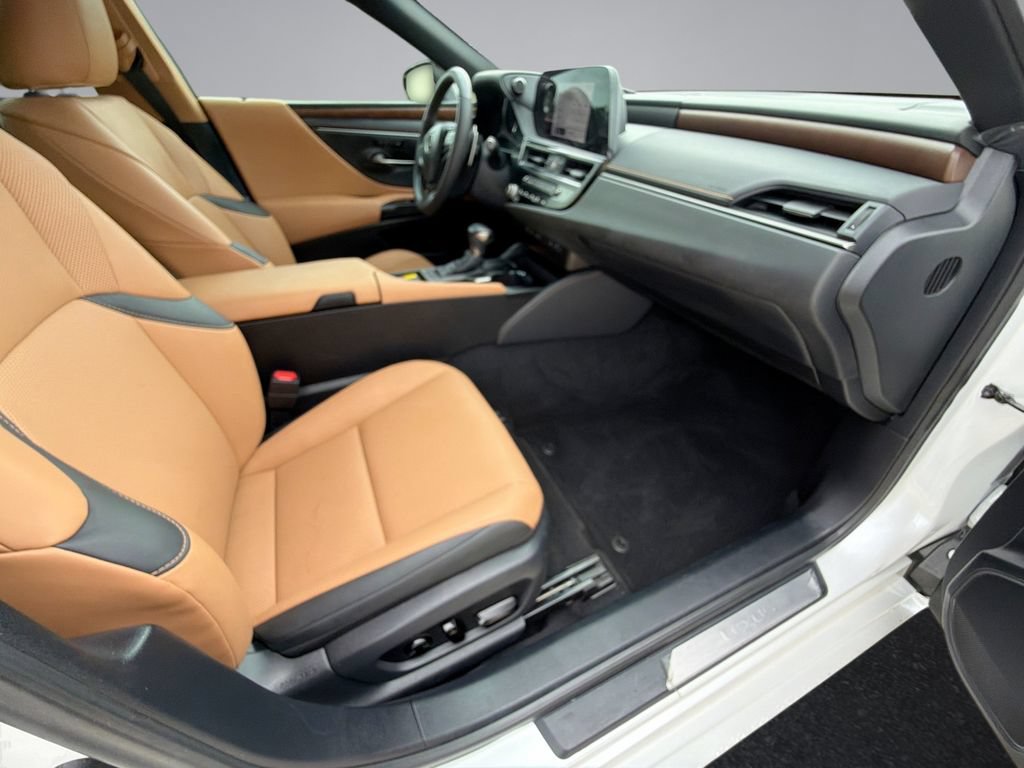 Certified 2024 Lexus ES 350 w/ Premium Package FWD image 15