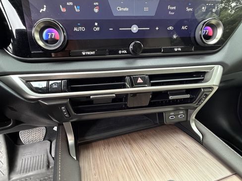 Used 2024 Lexus RX 350 FWD w/ Convenience Package image 26