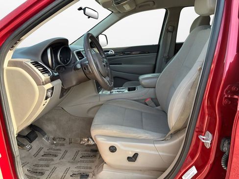 Used 2011 Jeep Grand Cherokee Laredo image 16