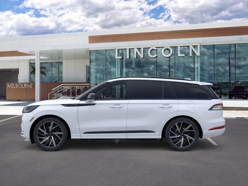 New 2026 Lincoln Aviator Black Label w/ Jet Appearance Package AWD/4WD image 3