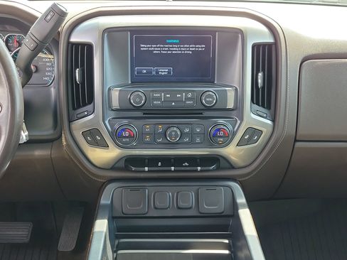 Used 2018 Chevrolet Silverado 1500 LTZ image 19
