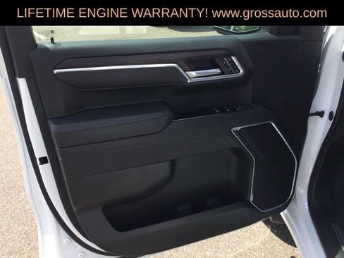 Used 2026 GMC Sierra 1500 SLT AWD/4WD image 12