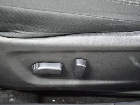 Used 2025 Nissan Altima 2.5 SV image 12