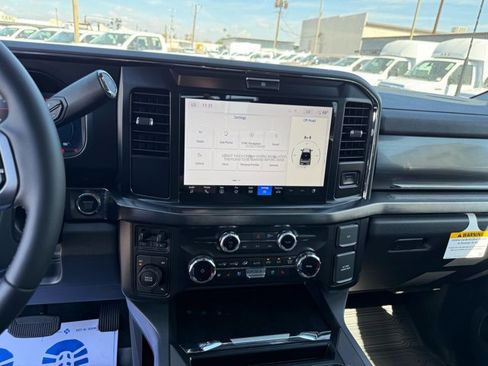 New 2026 Ford F550 4x4 Crew Cab image 17