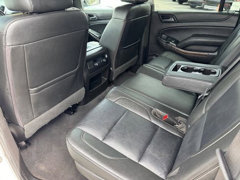 Used 2019 Chevrolet Suburban LT image 22