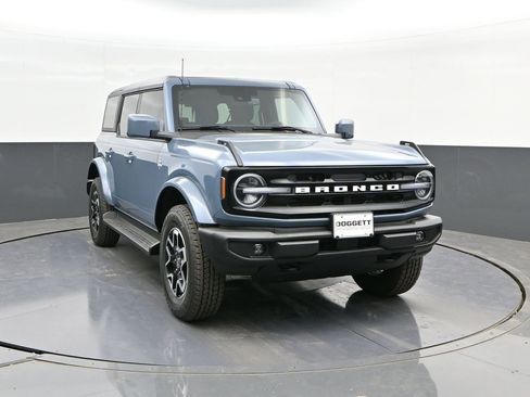 New 2025 Ford Bronco Outer Banks image 22