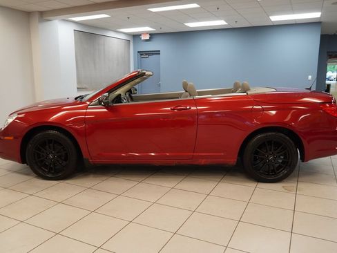 Used 2008 Chrysler Sebring LX w/ Convenience Group FWD image 2