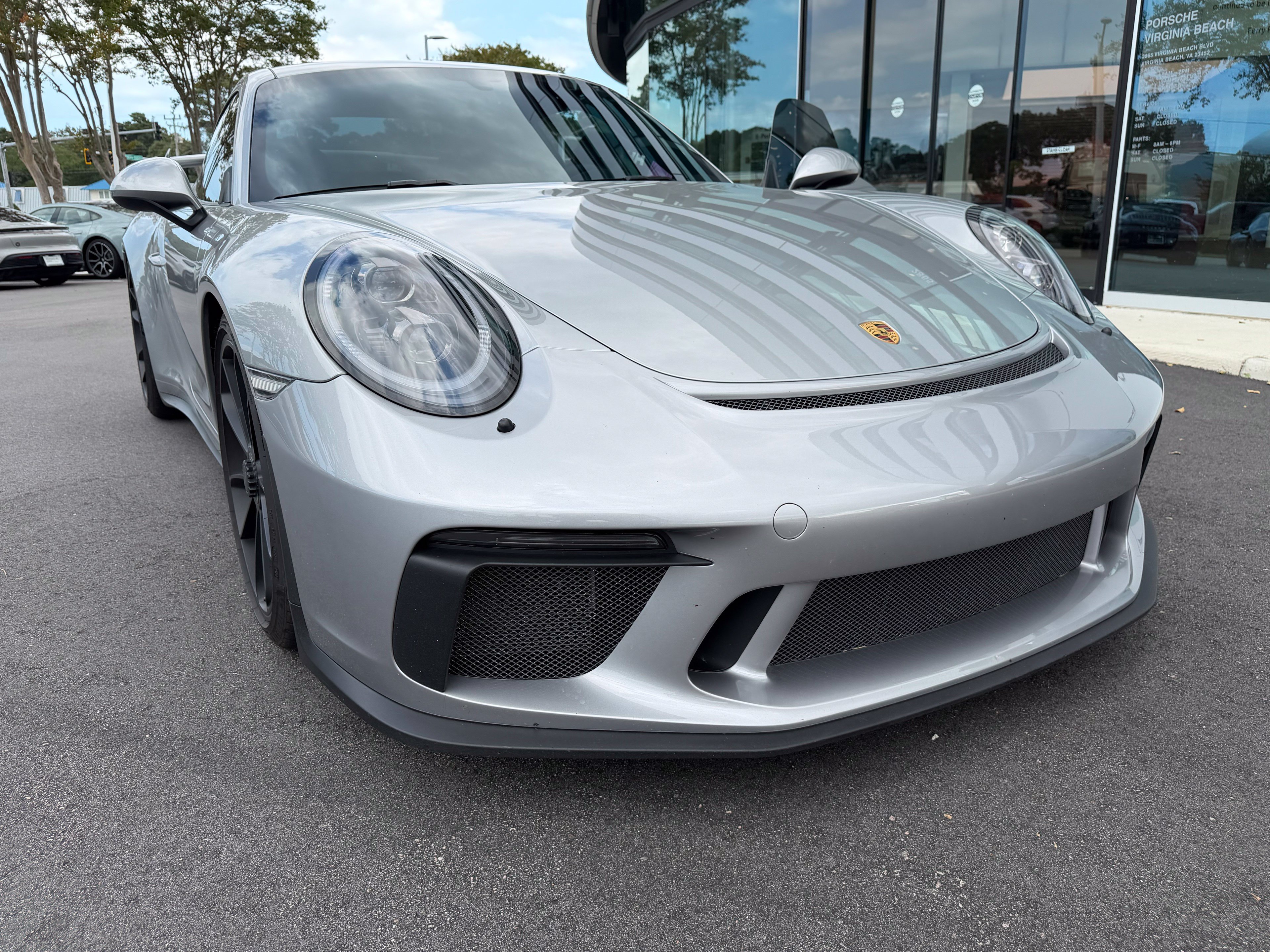 Used 2018 Porsche 911 GT3 RWD image 7