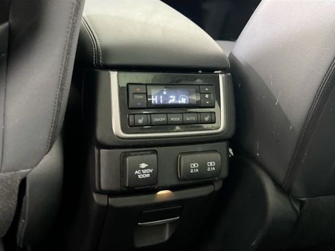 Used 2022 Subaru Ascent Touring image 27