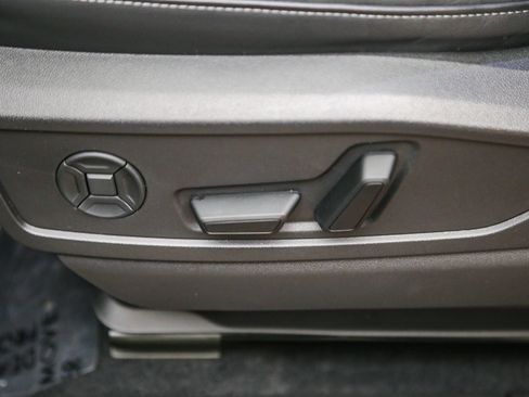 Certified 2025 Audi Q5 Premium w/ Convenience Package AWD/4WD image 22